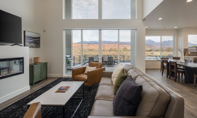 Moab South Valley House | Stunning New 4 bedroom home minutes to Arches