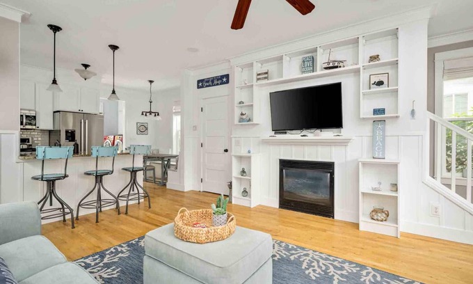 Lincoln City House | Stunning Olivia Beach Cottage, Across From Park, Hot Tub, Pet Friendly, BBQ, Two Blocks to Beach