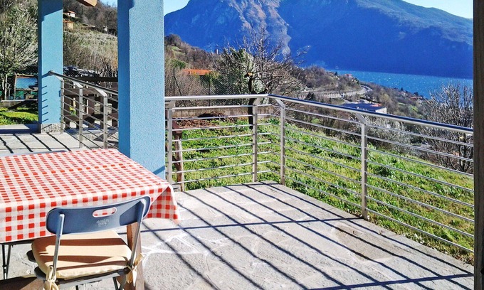 Mandello del Lario House | Stunning private villa for 4 guests with WIFI, TV, terrace and parking