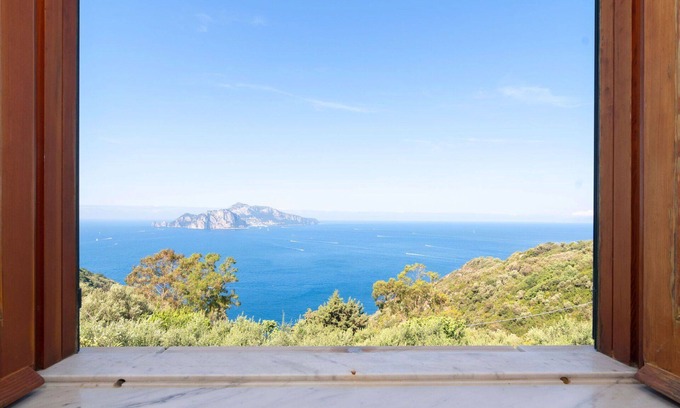 Termini House | Stunning private villa for 6 guests with A/C, WIFI, TV, patio and parking