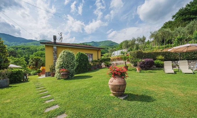 Villa A Roggio House | Stunning private villa with WIFI, A/C, private pool, TV, terrace, pets allowed and panoramic view