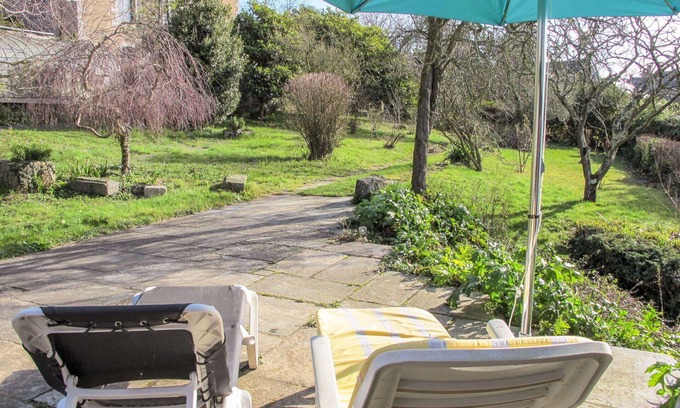 Saint-Suliac House | Stunning private villa for 6 guests with TV, terrace and pets allowed