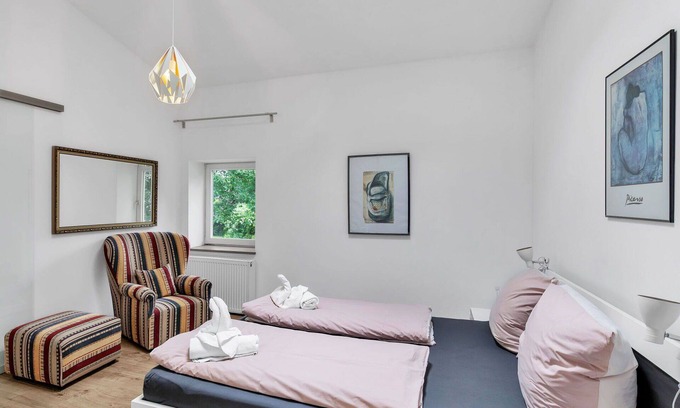 Drochtersen House | Stunning private villa for 10 people with internet, TV, terrace, pets allowed and parking