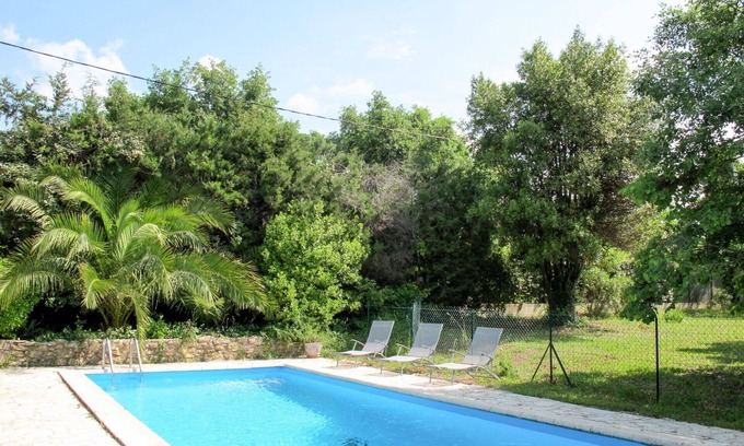 Bagnols-en-Foret House | Stunning private villa for 6 people with private pool, WIFI, TV, terrace, pets allowed and parking