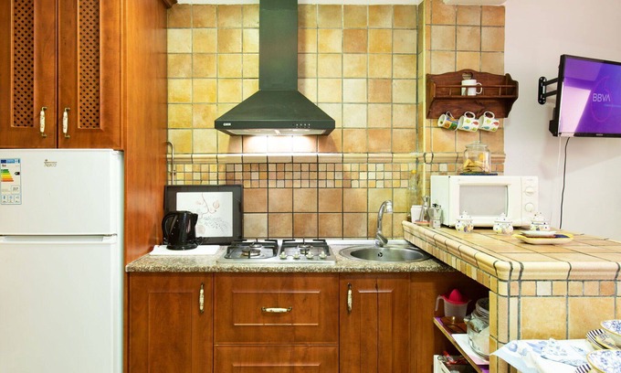Niguelas House | Stunning private villa for 6 people with WIFI, TV, terrace and parking