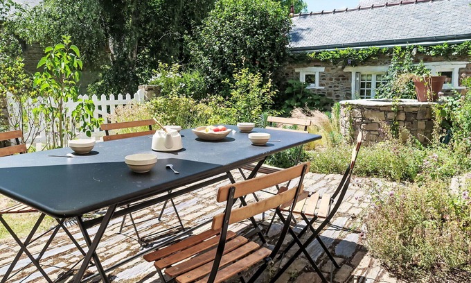 Tremeven Villa | Stunning private villa for 6 people with WIFI and parking