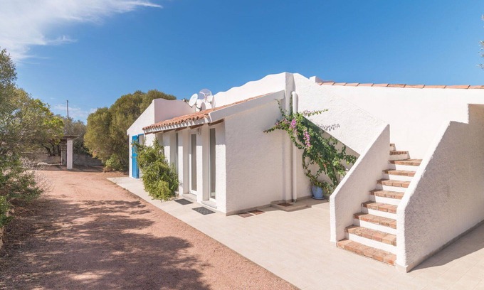 Aglientu House | Stunning private villa for 6 guests with WIFI, A/C, TV, terrace and pets allowed