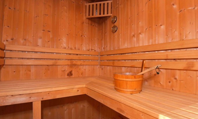 Suhl House | Stunning private villa for 4 guests with WIFI, TV, terrace and pets allowed