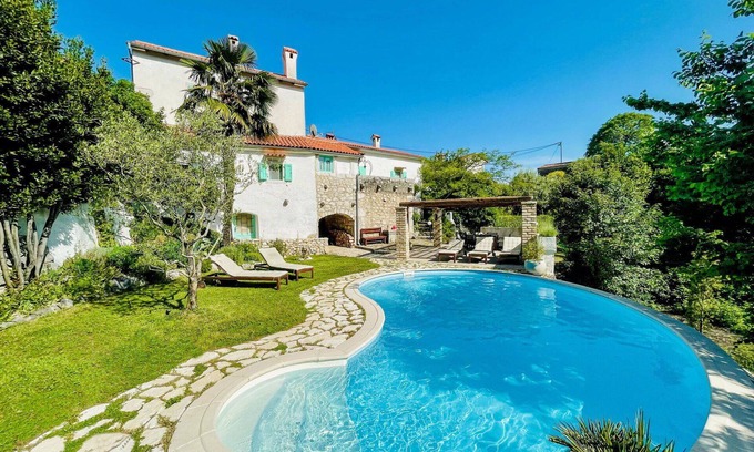 Zagore House | Stunning private villa with private pool, A/C, WIFI, TV, terrace, panoramic view and parking