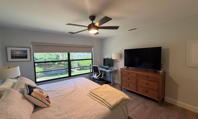 North Naples Apartment | Stunning Renovated 2BR/2BA in Beachwalk - Steps to Vanderbilt Beach