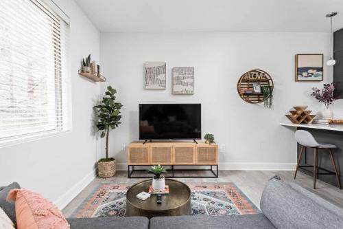 Meridian-Kessler Apartment | Stunning Studio Apt near Broad Ripple CozySuites