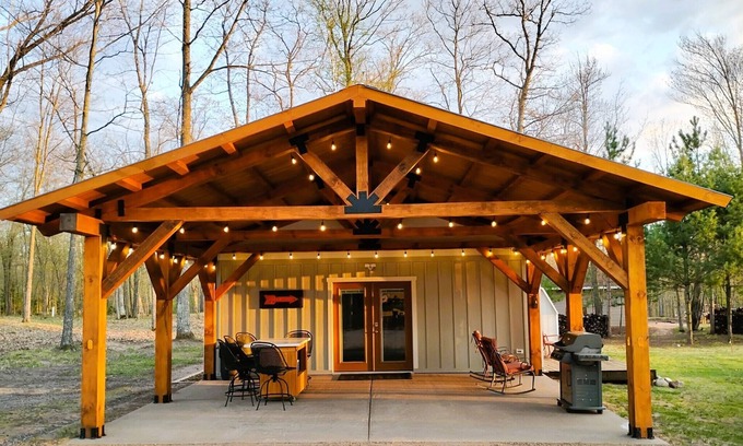 Spooner Cottage | Stunning Sunsets, Lake Lounging & Peaceful Paddling on Mystery Lake @ Lazy Loon!