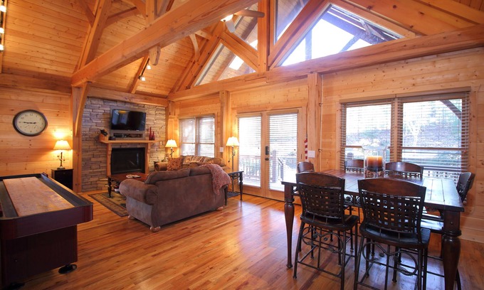 Wears Valley Cabin | Stunning!Timber Frame smart cabin