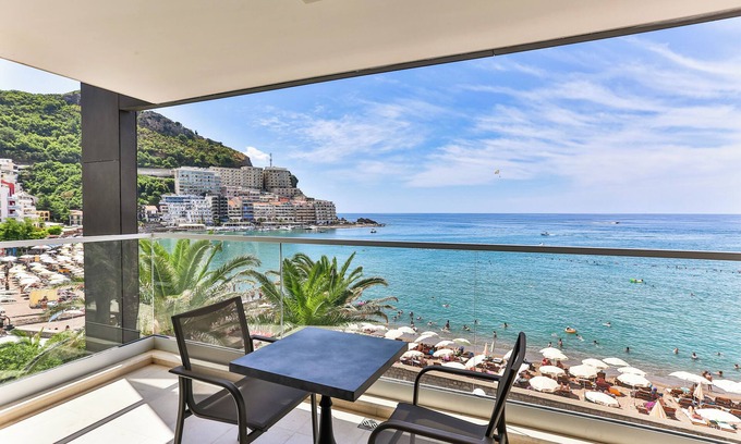 Przno Condo | Stunning two-room apartments, on the first line of the sea