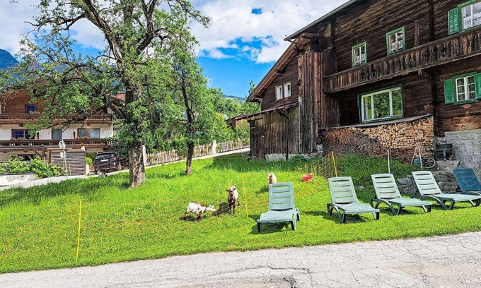 Ramsau im Zillertal Villa | Stunning villa for 8 guests with WIFI, TV, balcony and pets allowed