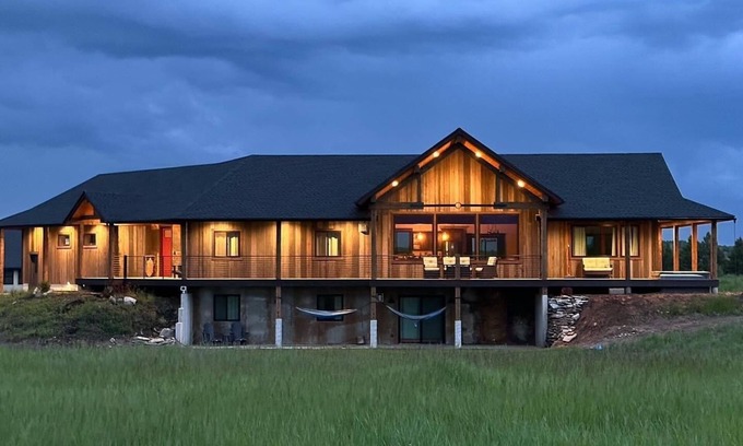 Tetonia Cabin | Stunning view of the Tetons - Tetonia Base Camp