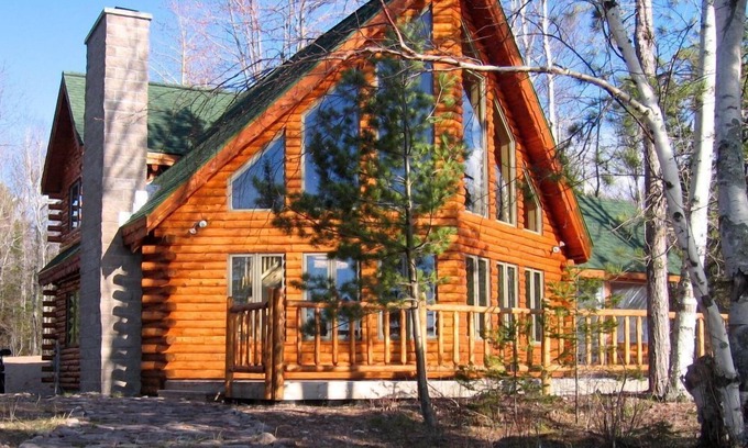 Big Bay Cabin | Stunning Views From Beautiful Log Home On The Shore Of Lake Superior.