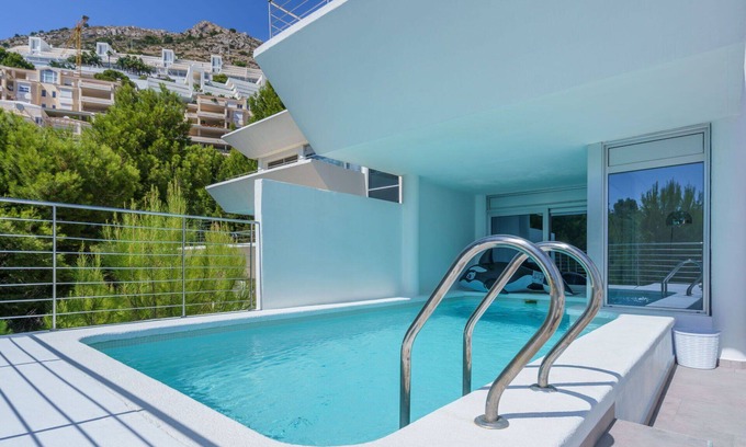 Altea la Vella Villa | Stunning villa for 10 guests with WIFI, private pool, A/C, TV and patio