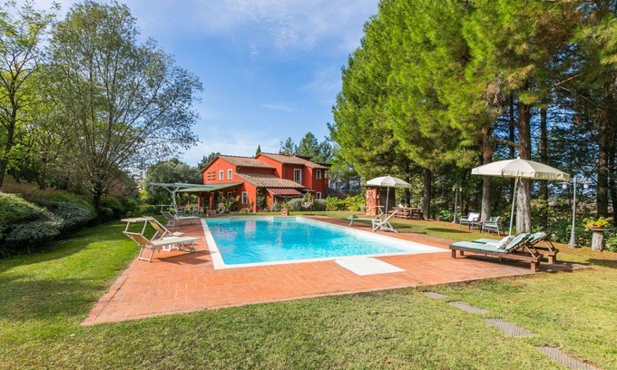 Fucecchio Villa | Stunning villa for 4 people with private pool, WIFI, TV and parking