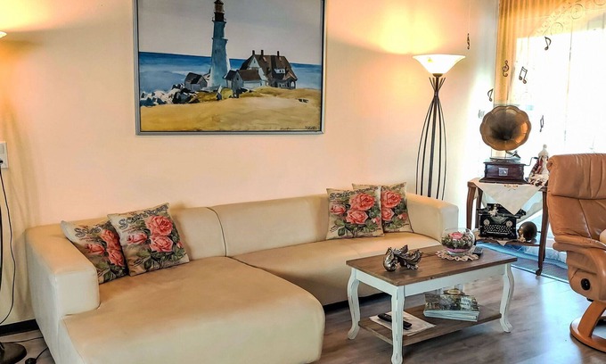 Ense House | Stunning villa for 5 guests with WIFI, TV and terrace