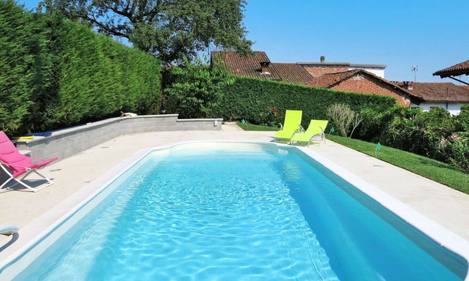 Asti House | Stunning villa for 8 guests with private pool, WIFI, TV, patio and parking