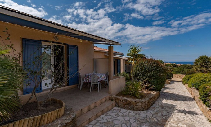 Monticello House | Stunning villa for 4 people with WIFI, A/C, TV, terrace, pets allowed, panoramic view and parking