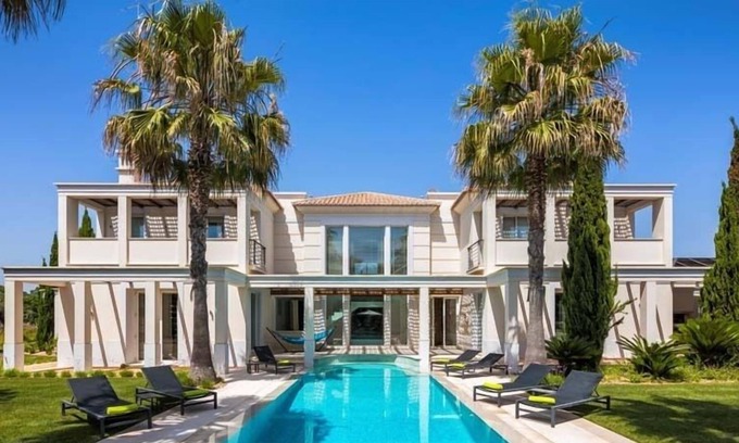 Quinta do Lago Villa | Stunning villa in Parque Atlantico, Quinta do Lago with private pool, jacuzzi, cinema room and games room AW4 - Almancil, Algarve