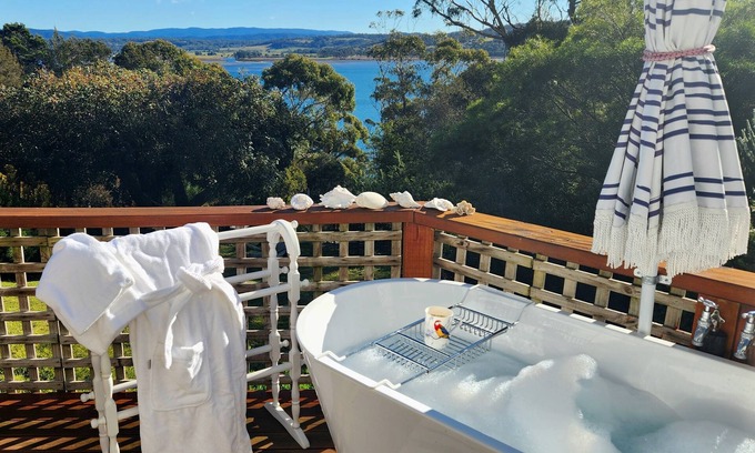 Stieglitz House | Stunning water views. Direct bayside access. Free WIFI. Dark sky viewing.