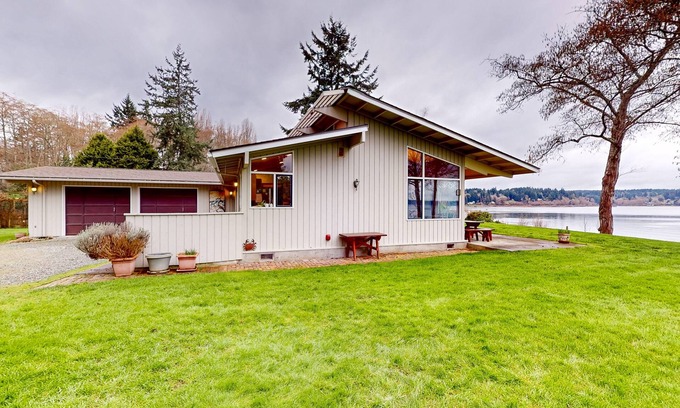 Vashon Island House | Stunning waterfront escape with patio, beach access, & gorgeous bay views