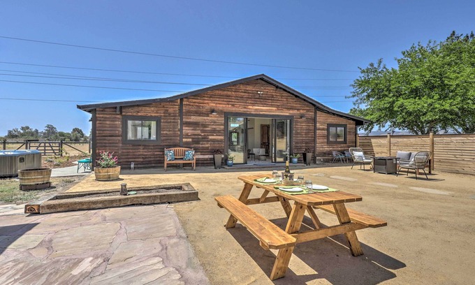 Sonoma House | Stunning Wine Country Gem with Hot Tub + Patio!
