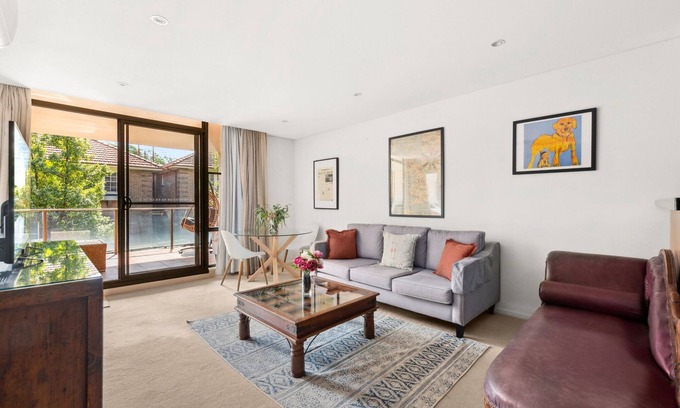 Camperdown Apartment | Stylish 1-Bed in the Heart of Sydney's Inner West