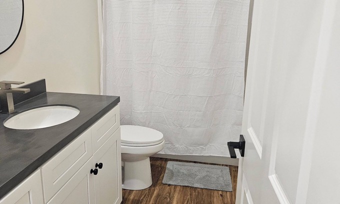 Elizabethtown Apartment | Stylish 1-Bedroom Apartment with New Furnishings Near Etown College