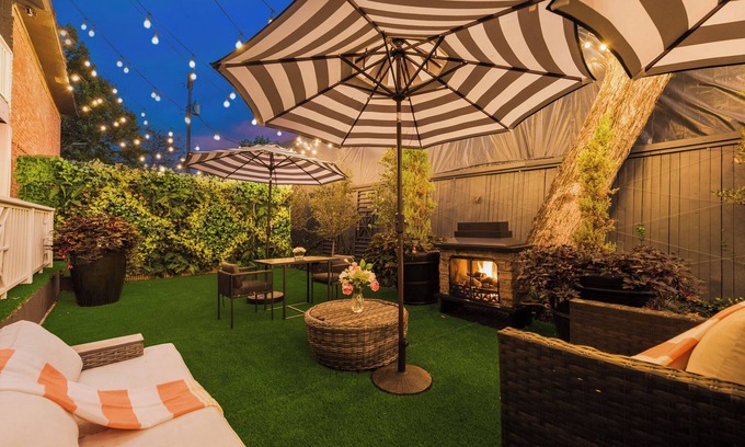 Peak's Suburban Addition Condo | Stylish 1BR furnished condo in Central Dallas featuring a high-end kitchen, king bed, 65” smart TV, and access to an award-winning courtyard retreat.