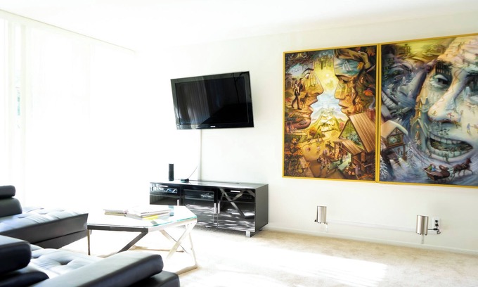 Hollywood Hills West Apartment | Stylish 2 bd/2bd West Hollywood Apartment on LA's famous Sunset Strip!