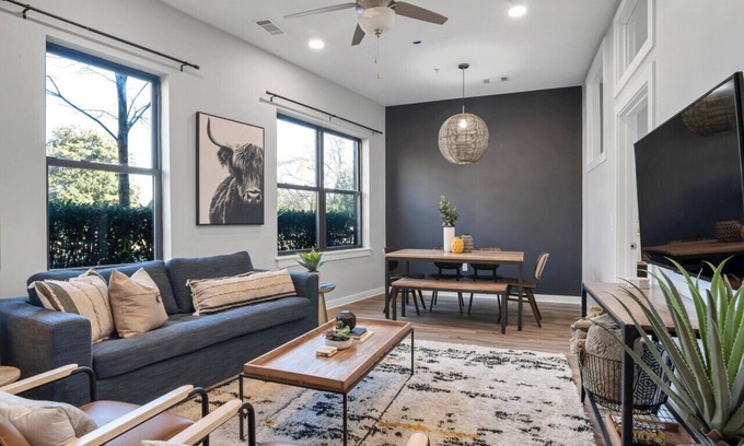 Hillsboro Village Condo | STYLISH 2 Bedroom, 3 Bed Near Restaurants & Vandy!