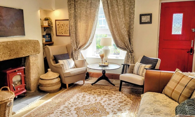 Paul Cottage | Stylish 2 bedroom cottage - garden and parking - walking distance from Mousehole