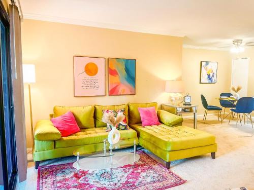 Fontana Apartment | Stylish 2 bedroom near Ontario Airport