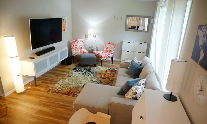 Plymouth House | Stylish 2-Bedroom Plymouth Home