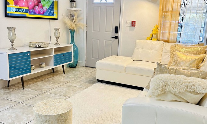 Miami Gardens House | Stylish 2BR 2BTH Home. Mins from Hard Rock Stadium, Golf, Shopping & Beach.