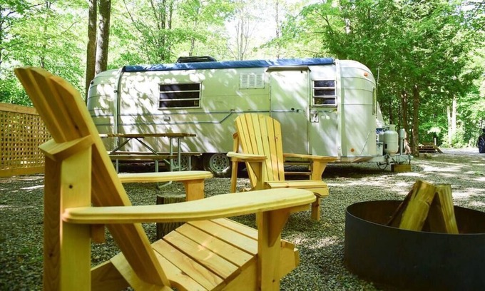 Miller Lake House | Stylish Airstream Stay | Close to Tobermory Grotto