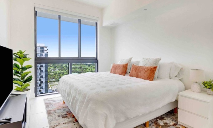 Doral Apartment | Stylish and Modern 1BR | Resort-Style Amenities