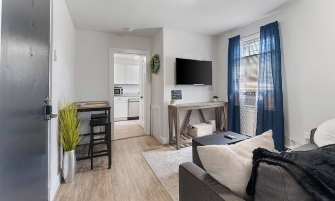 Old Town Fredericksburg Apartment | Stylish Apartment, Easy Walk to Train Station