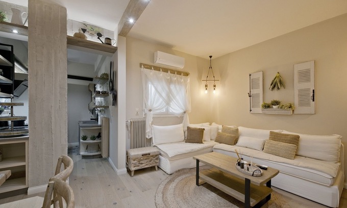 Pangrati Apartment | Stylish Apartment at Pagrati