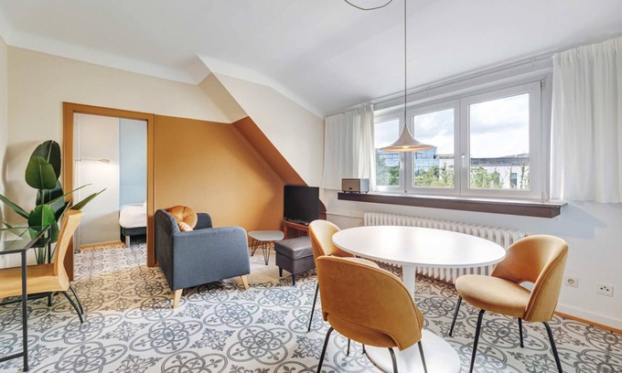 South Bonnevoie Apartment | Stylish Apartment w/Full Kitchen & Workspace