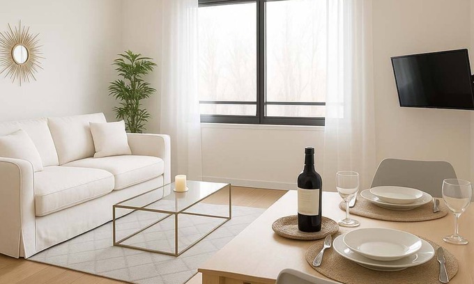 16th Arrondissement Apartment | Stylish Apartment with Balcony + Lift in Paris