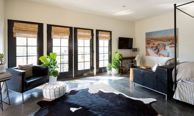 Martha Jefferson House | Stylish Belmont Studio: Walk to Downtown Mall