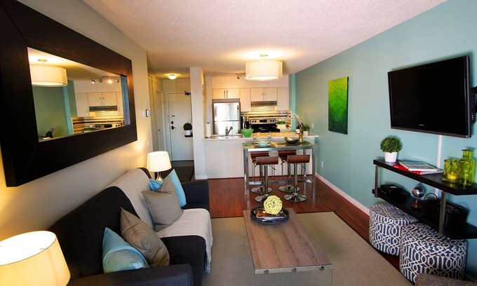 Eau Claire Condo | Stylish Calgary Downtown Executive Suite #BL231315