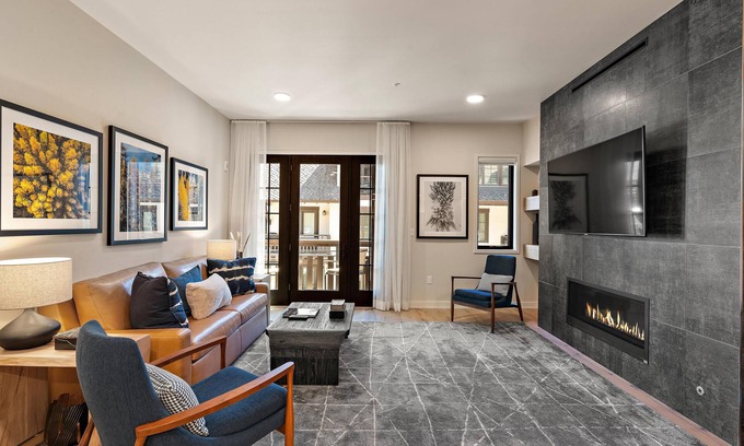 Tamarack Resort Condo | Stylish Condo|Best view of Plaza, Golf Course and Lake
