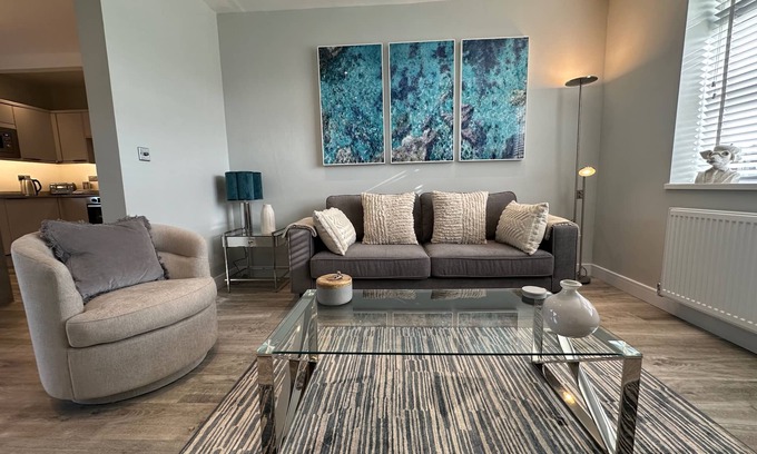 Barwell House | Stylish, Contemporary Home in Earl Shilton