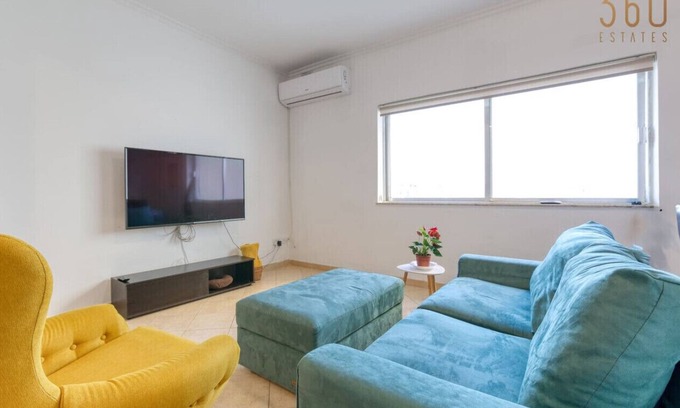 Il-Balluta Apartment | Stylish & Cosy 2BR Apt in the Heart of St' Julians